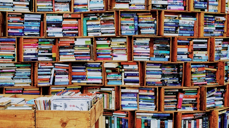 Libros en biblioteca