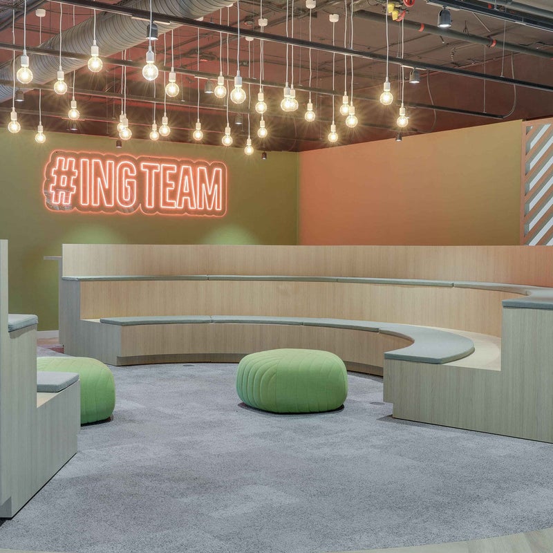 Interior oficina hall