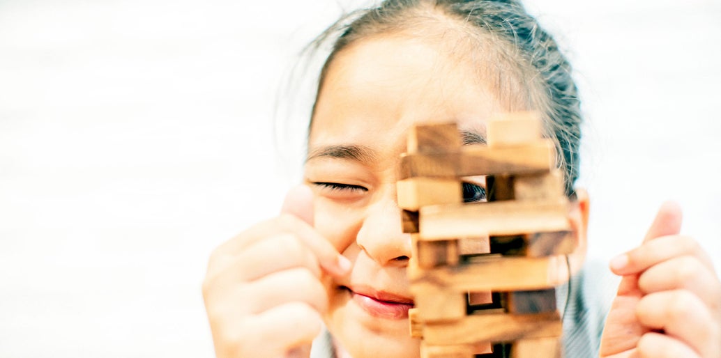 Niña jugando
