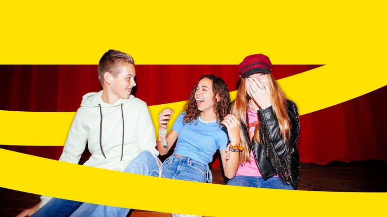 Adolescentes sonriendo