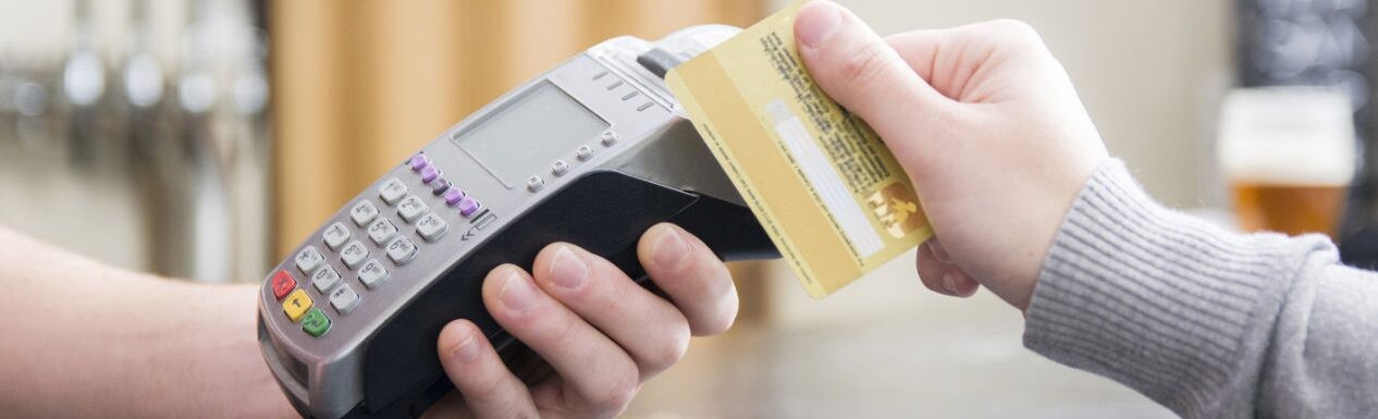 Partes tarjeta de crédito y débito