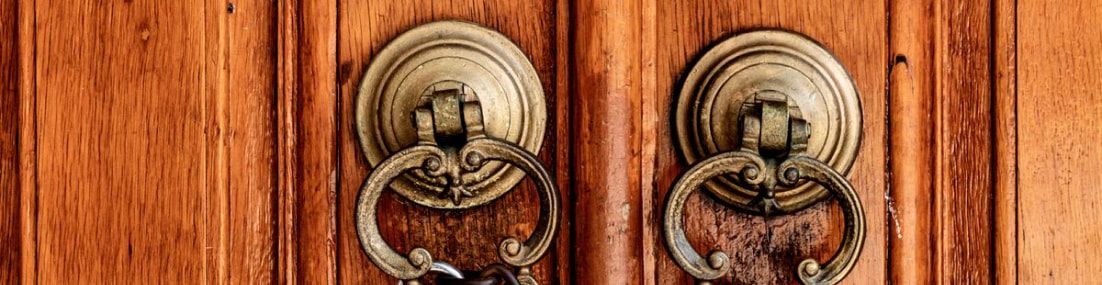 Puerta antigua pomo